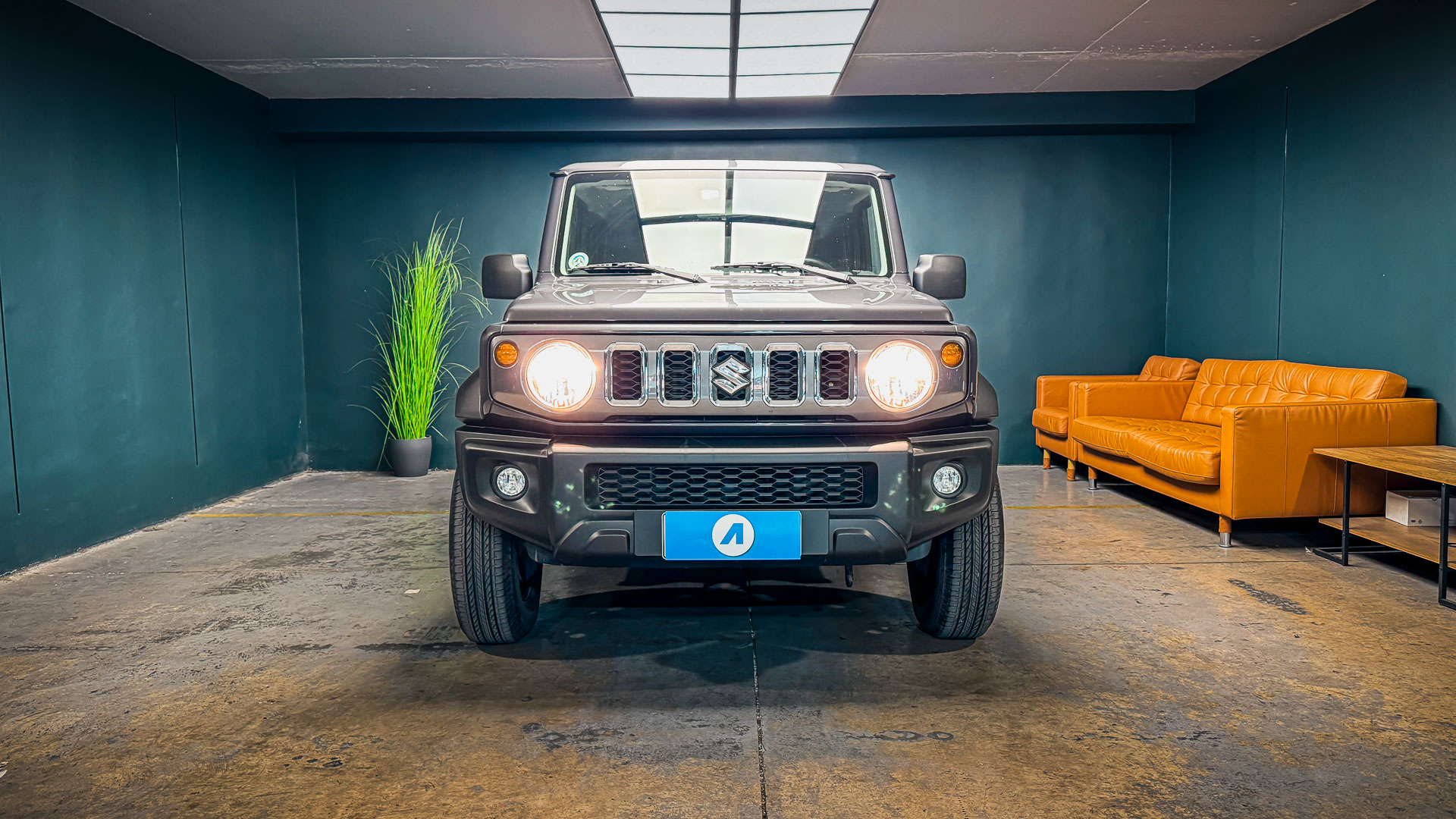 Suzuki Jimny — foto 6 de 25