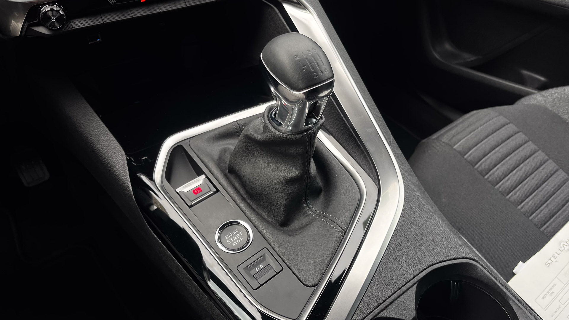Peugeot 3008 — foto 21 de 25