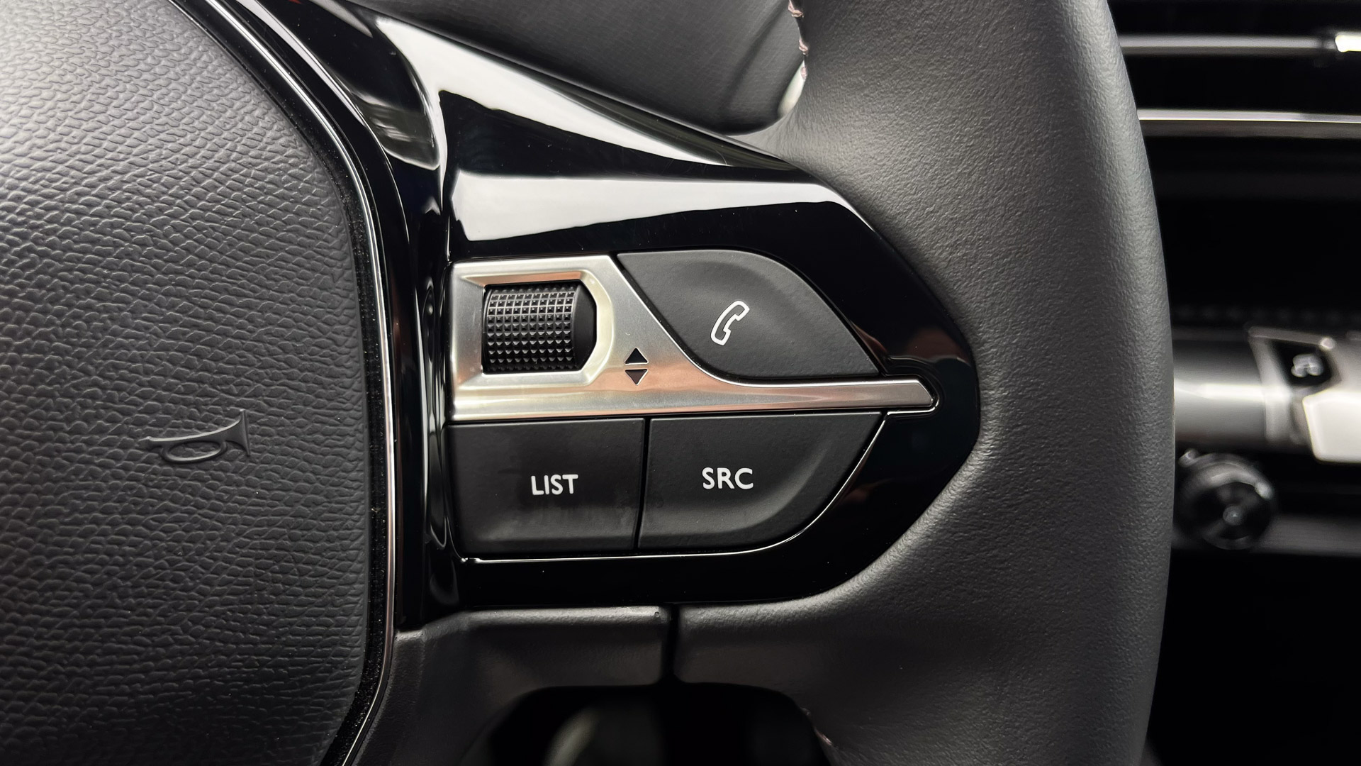 Peugeot 3008 — foto 9 de 25