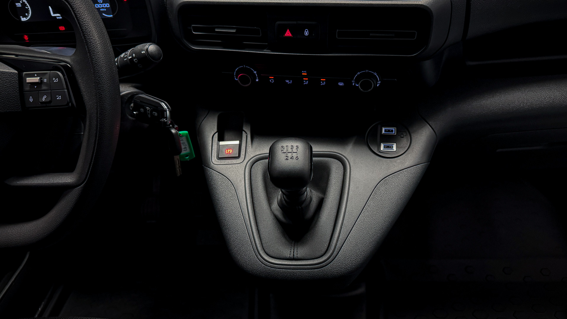 Citroën Berlingo — foto 18 de 27