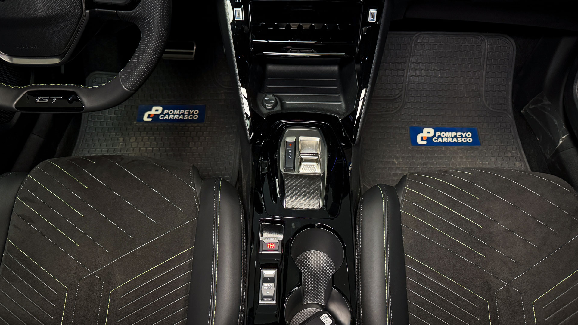Peugeot 2008 — foto 19 de 31