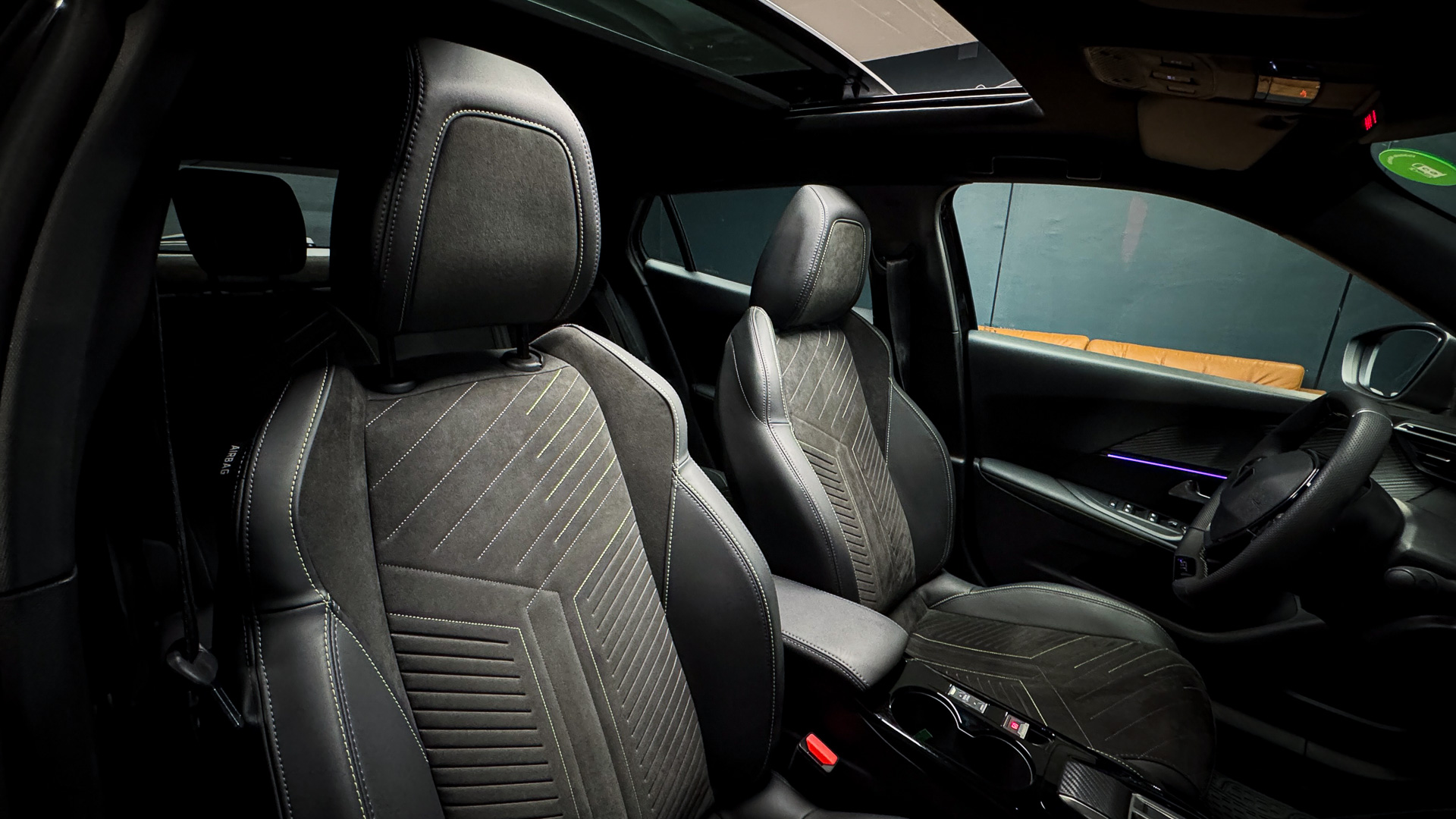 Peugeot 2008 — foto 25 de 31