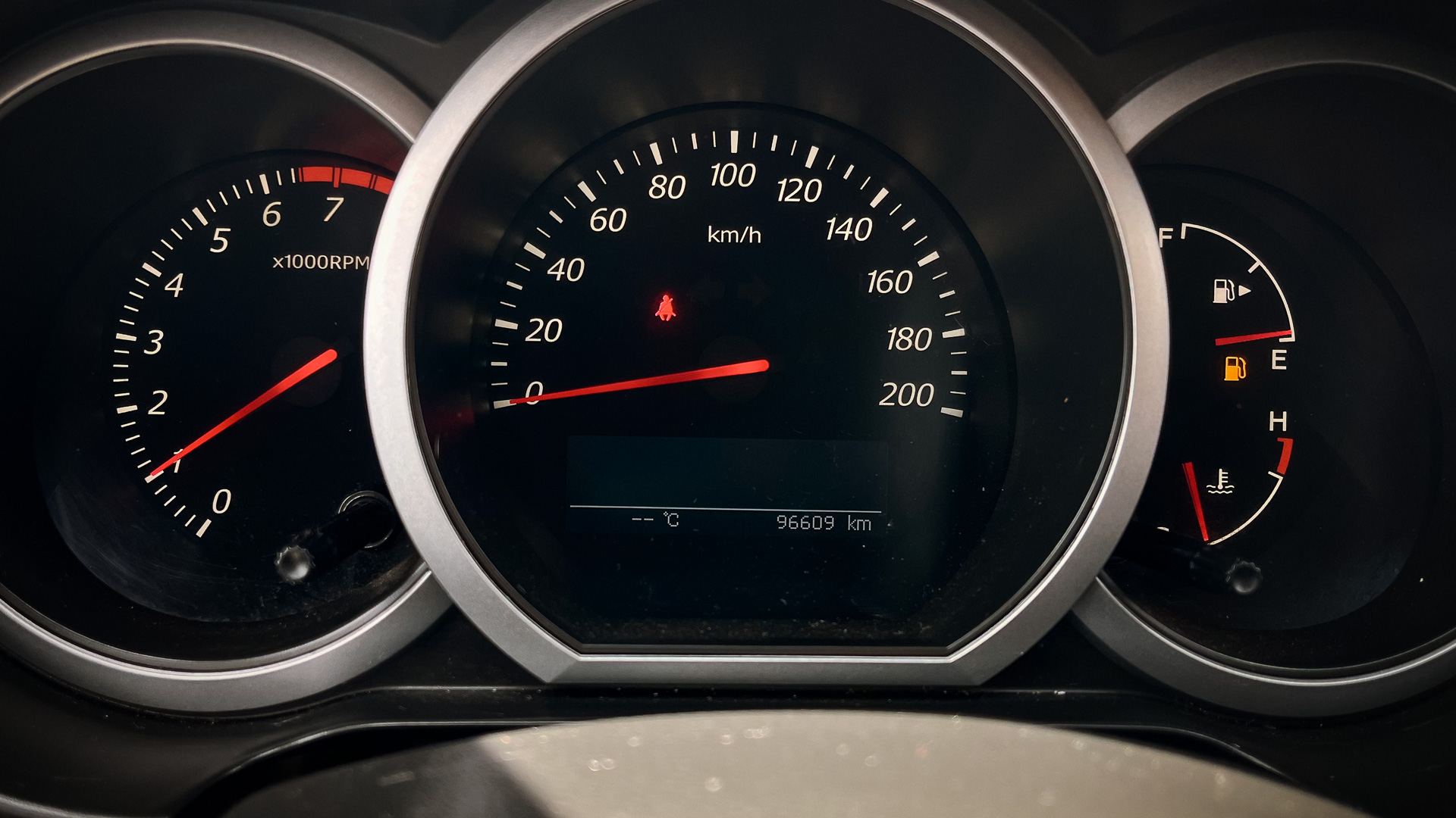 Suzuki Grand Vitara — foto 7 de 20