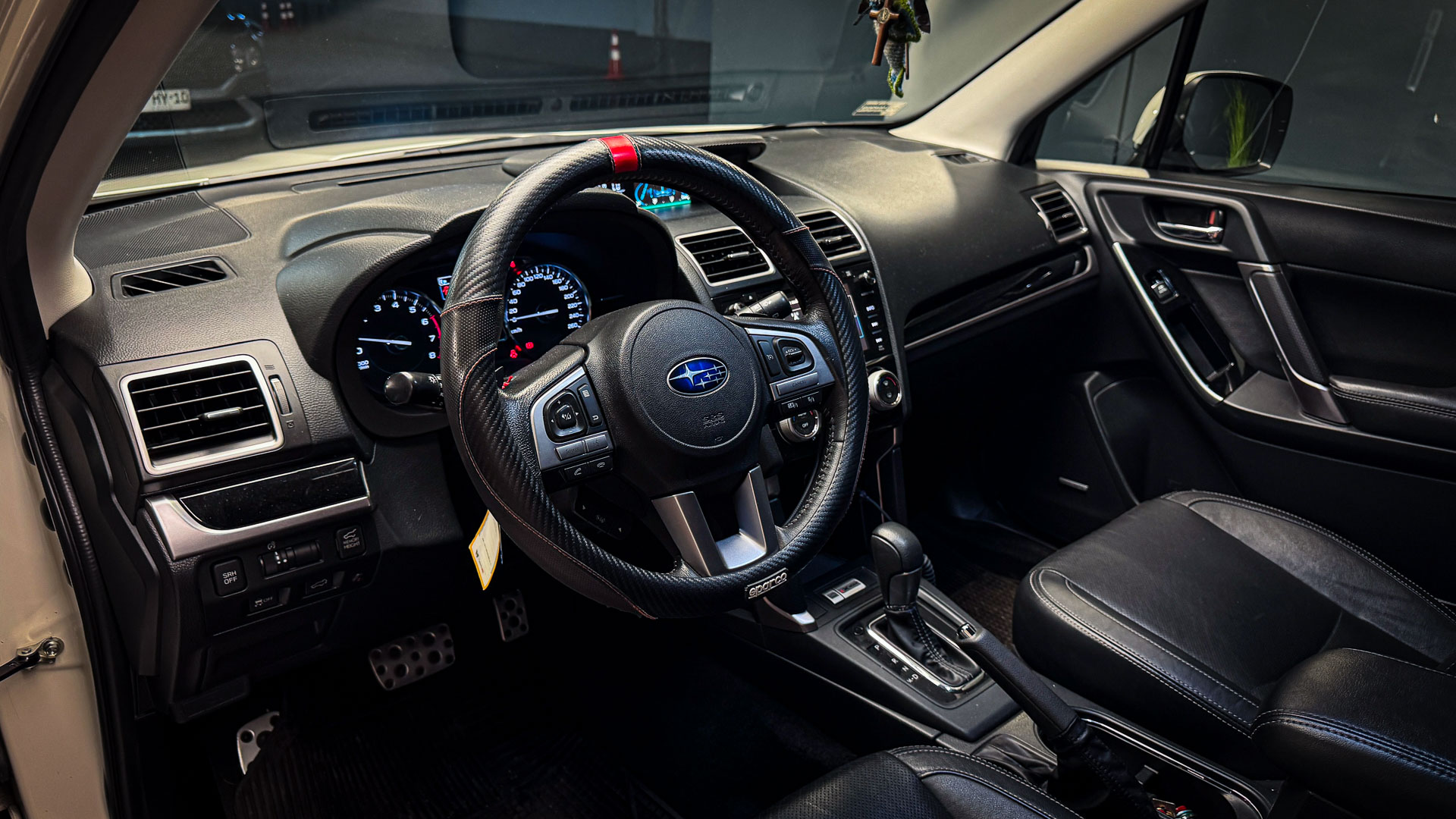 Subaru Forester — foto 11 de 28