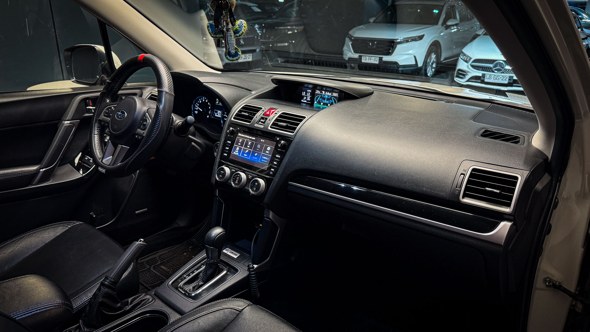 Subaru Forester — foto 13 de 28