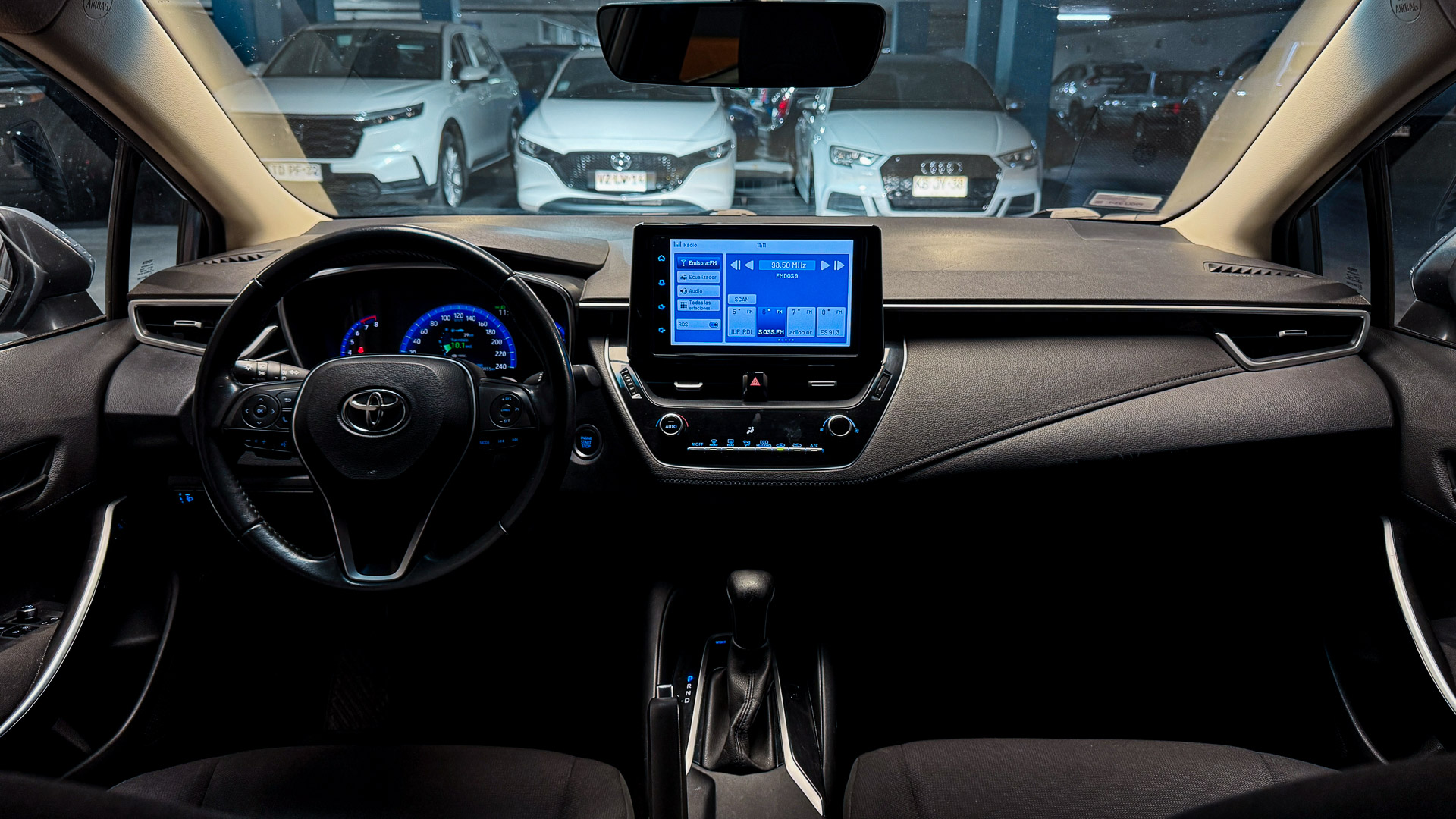 Toyota Corolla — foto 14 de 25