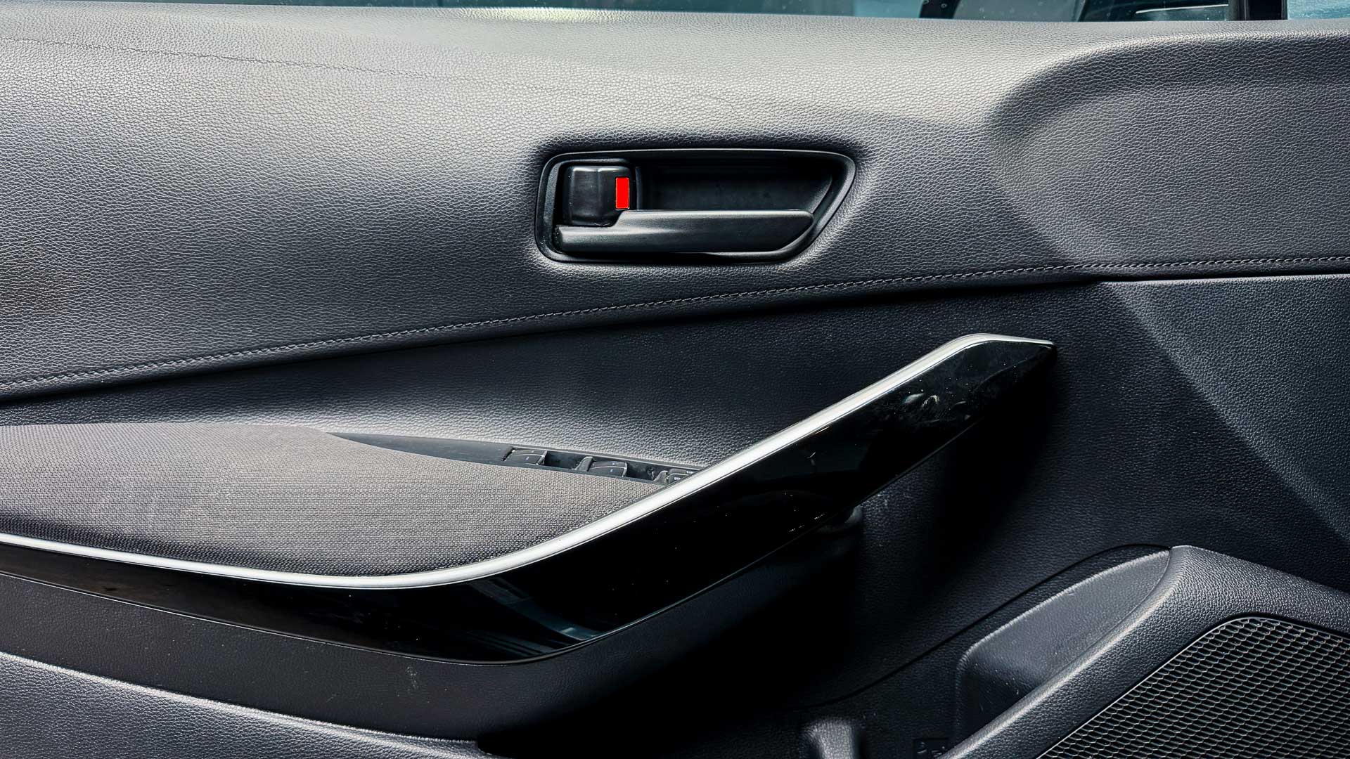 Toyota Corolla — foto 23 de 25