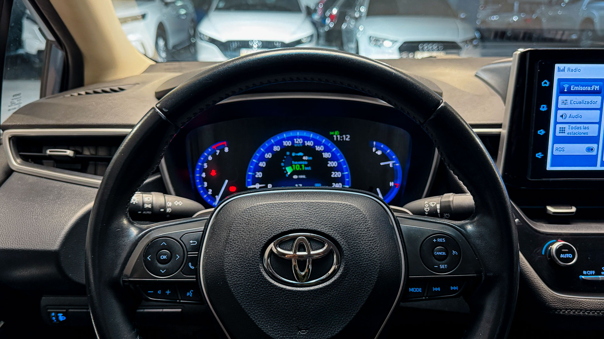 Toyota Corolla — foto 7 de 25