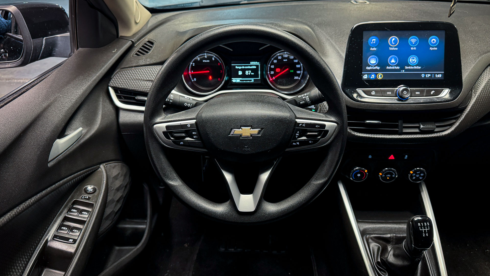 Chevrolet Onix — foto 12 de 23