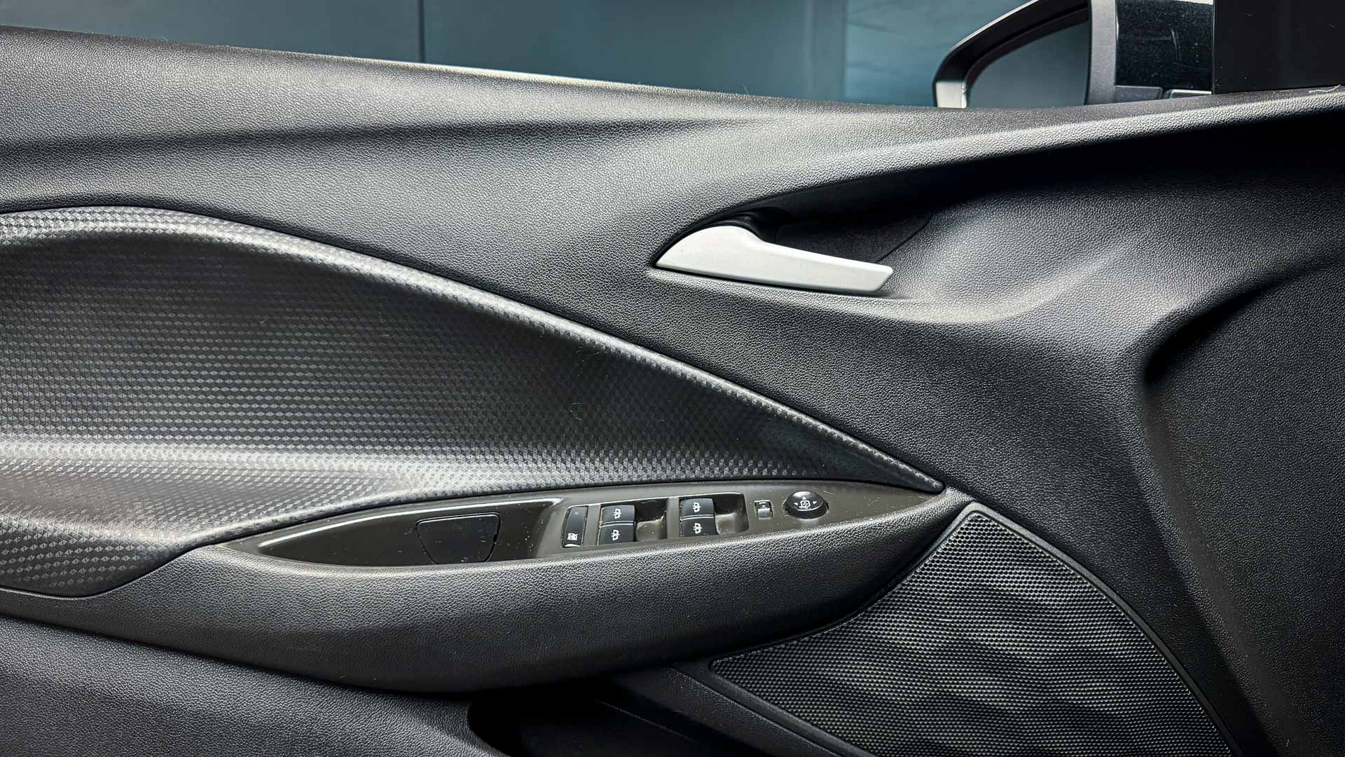 Chevrolet Onix — foto 22 de 23