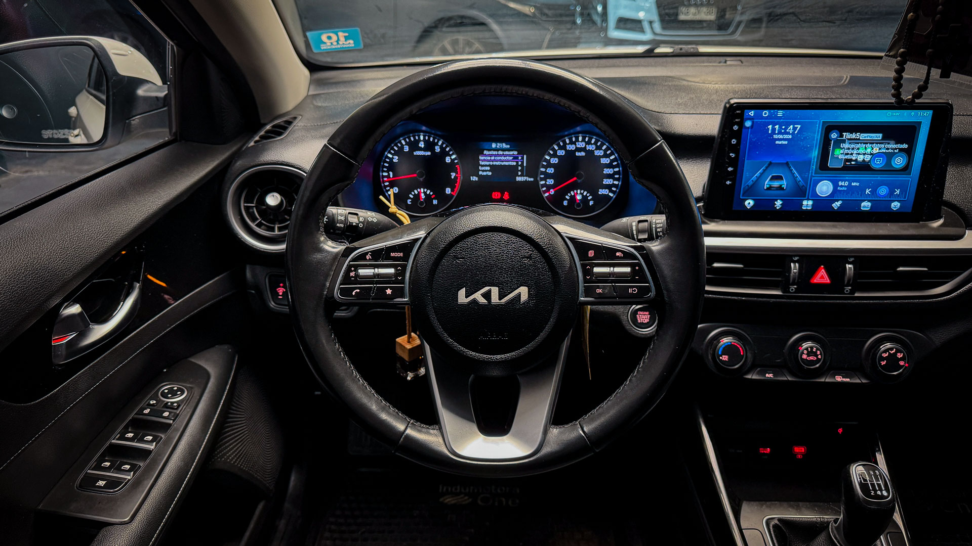 KIA Cerato — foto 12 de 26