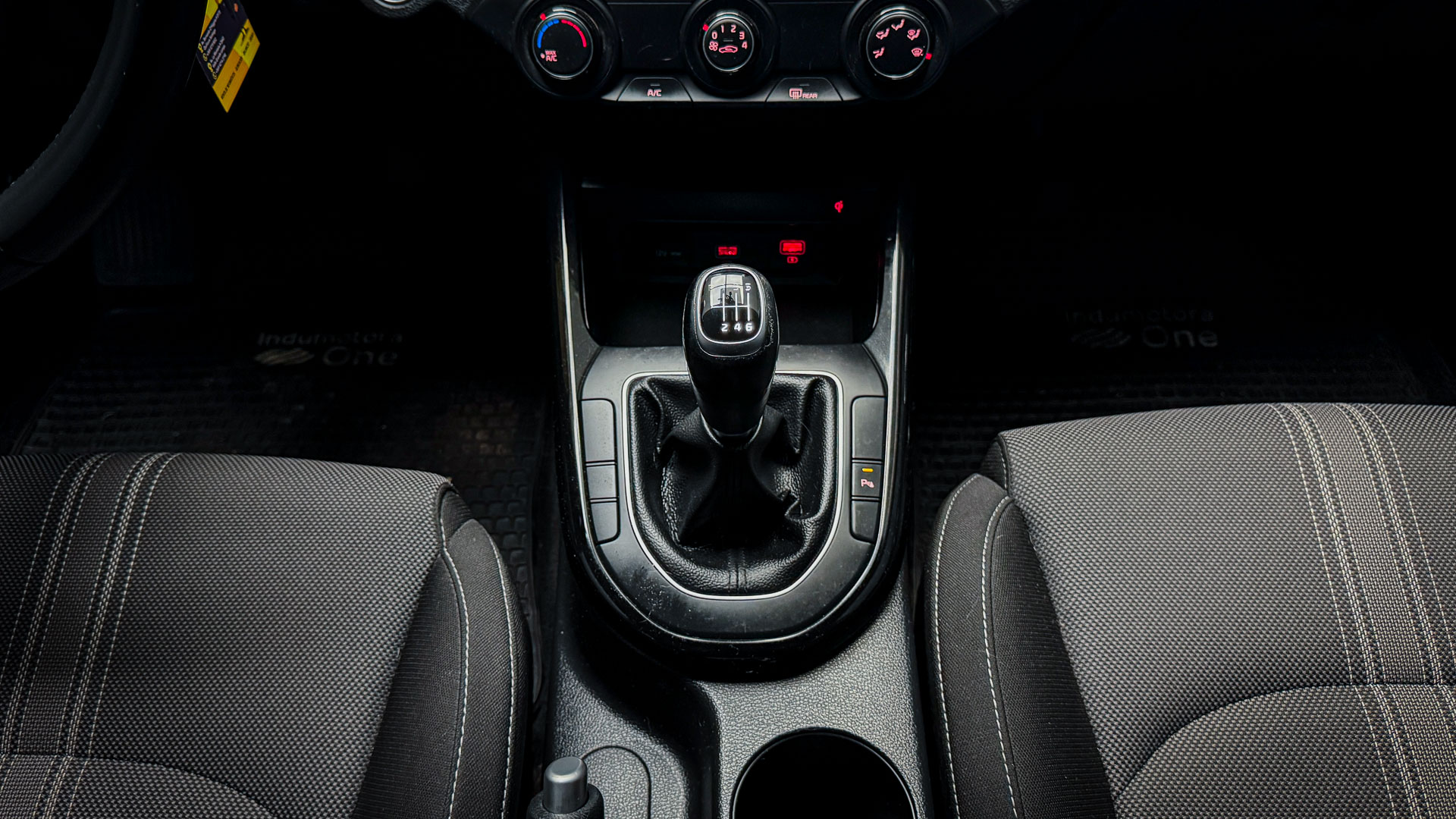KIA Cerato — foto 18 de 26