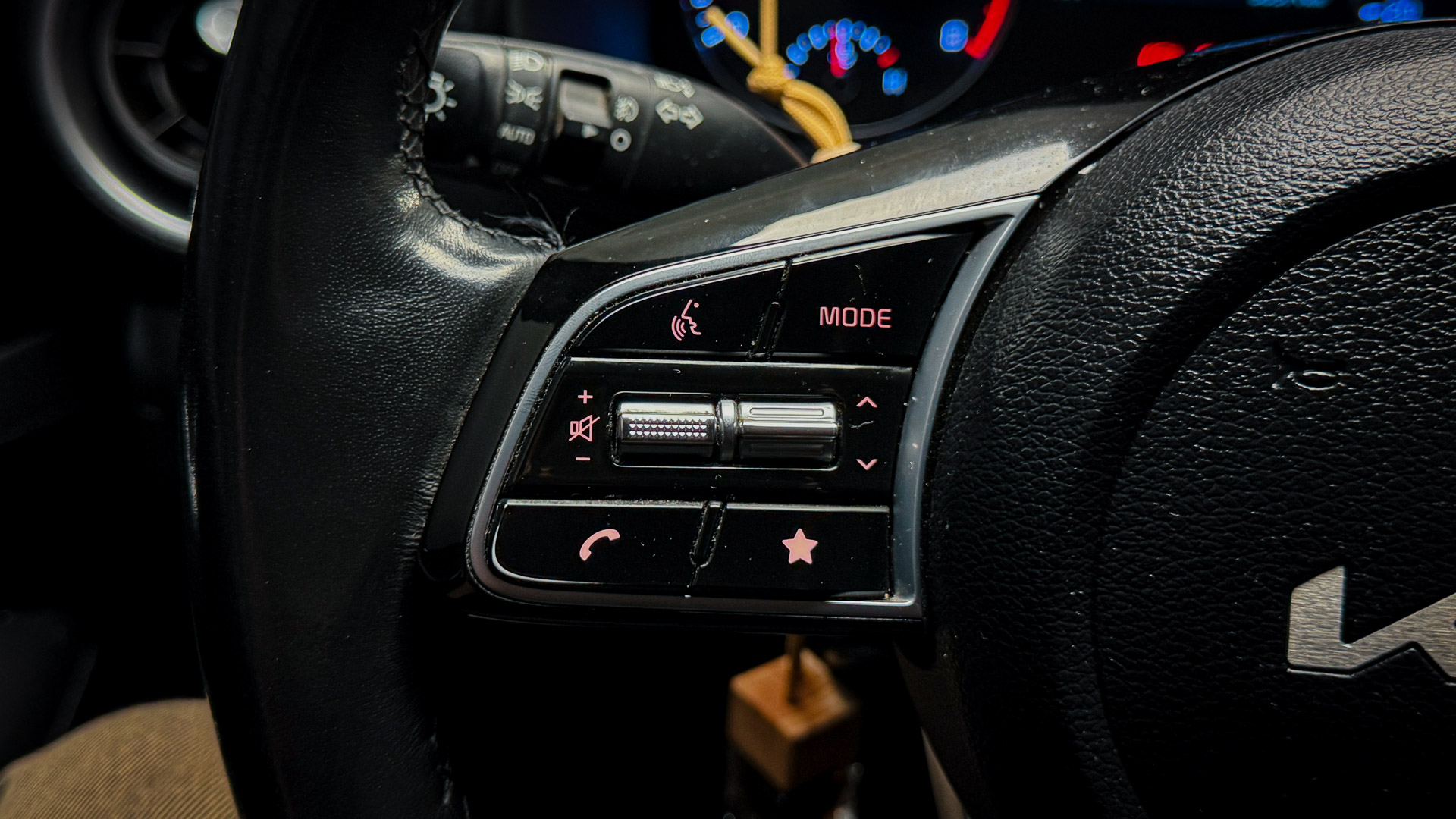 KIA Cerato — foto 9 de 26