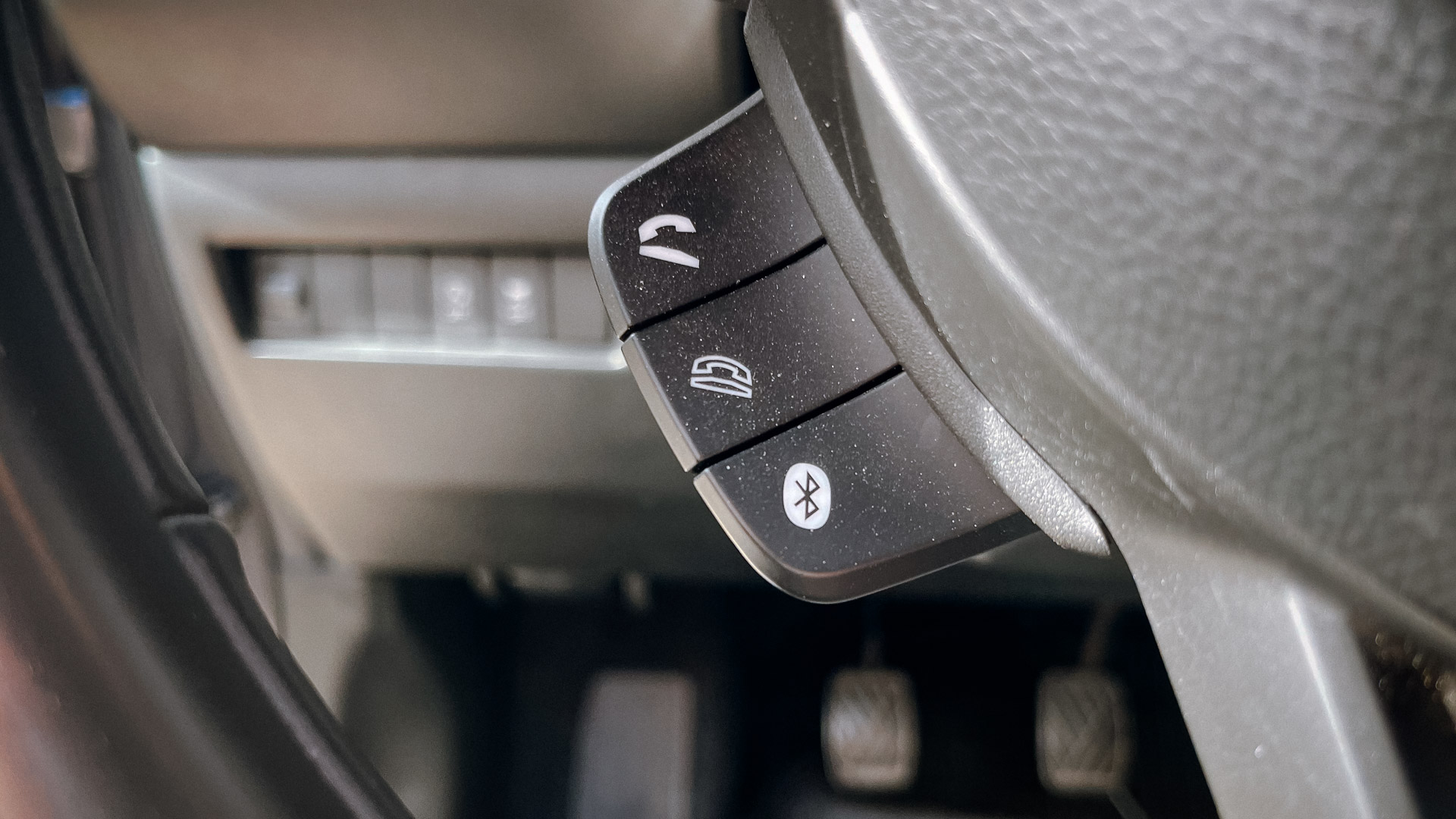 Suzuki Swift — foto 10 de 21