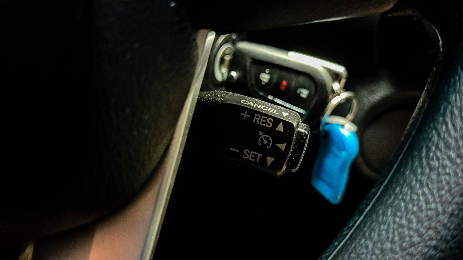 Toyota Hilux — foto 11 de 27